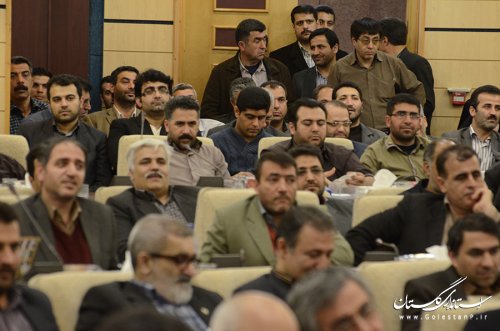 نشست صمیمی استاندار گلستان با کارکنان ستادی استانداری 