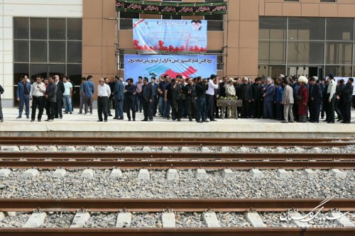 ورود نخستین قطار کانتینری از چین، طلیعه توسعه ترانزیت کالا از اینچه برون است