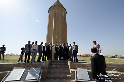 بازدید وزیر راه و شهرسازی و استاندار گلستان از میل گنبد و کورس اسبدوانی