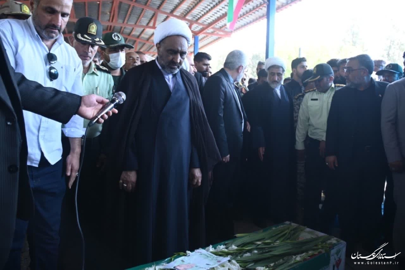 حضور استاندار گلستان در مراسم تشییع شهید «محمد میرشکاری» در کلاله