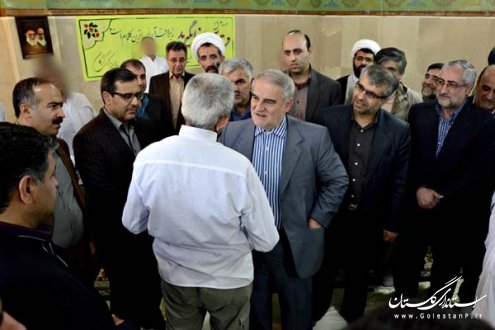 استاندار گلستان از زندان مركزي گرگان بازديد كرد