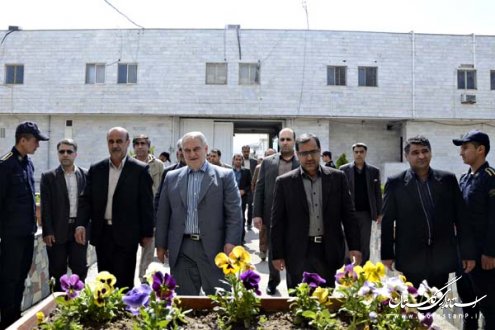 استاندار گلستان از زندان مركزي گرگان بازديد كرد