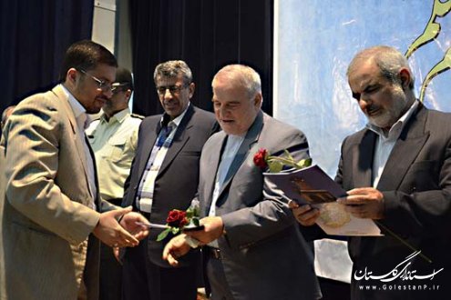 استاندار گلستان: معلمان، اثربخش ترین نسل بشریتند