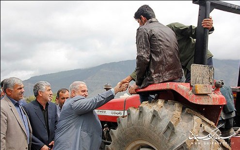 عملیات اسکان موقت روستای نرگس چال در اسرع وقت انجام شود