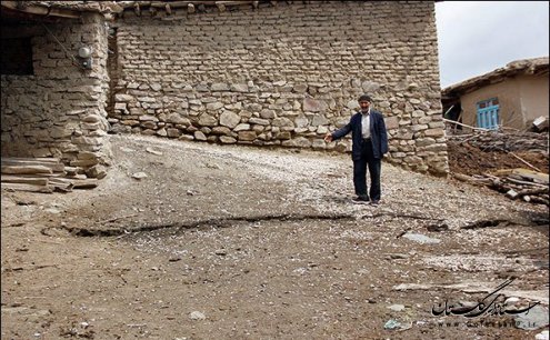 عملیات اسکان موقت روستای نرگس چال در اسرع وقت انجام شود