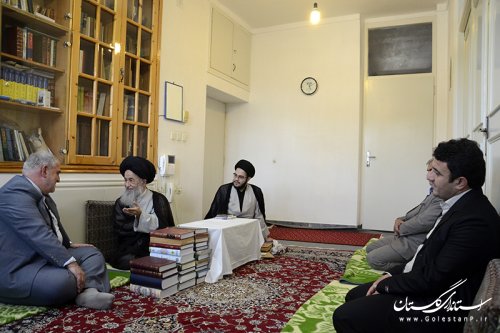 استاندار گلستان با آیت اله علوی گرگانی دیدار کرد