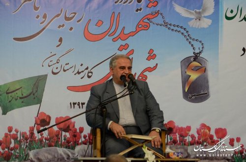 استاندار گلستان: شهیدان نماد آینده نگری در جامعه هستند
