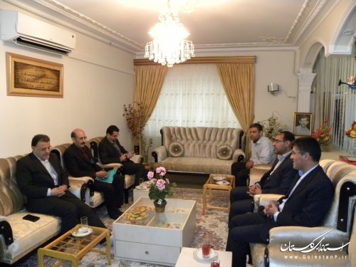 دیدار معاون استاندار با خانواده های شهیدان جلالی و حاجی میرقاسمی