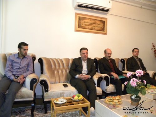 دیدار معاون استاندار با خانواده های شهیدان جلالی و حاجی میرقاسمی