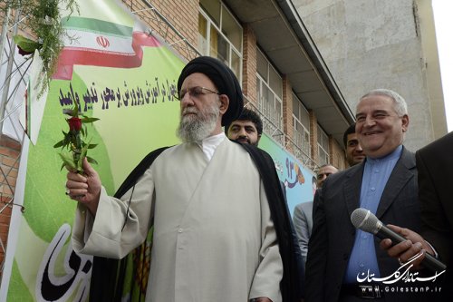 با حضور استاندار گلستان زنگ بازگشایی مدارس استان نواخته شد