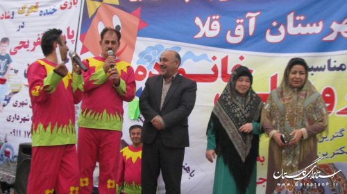 جشنواره پرواز بادبادک ها در شهرستان آق قلا برگزار شد