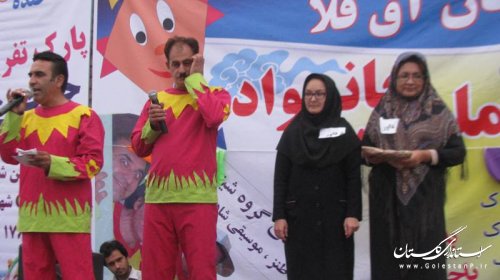جشنواره پرواز بادبادک ها در شهرستان آق قلا برگزار شد