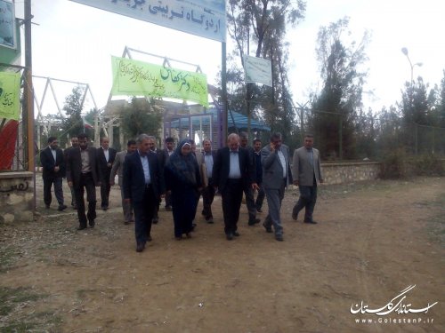 بازدید معاون وزیر آموزش و پرورش و فرماندار  ترکمن از اردوگاه دانش آموزی آشوراده