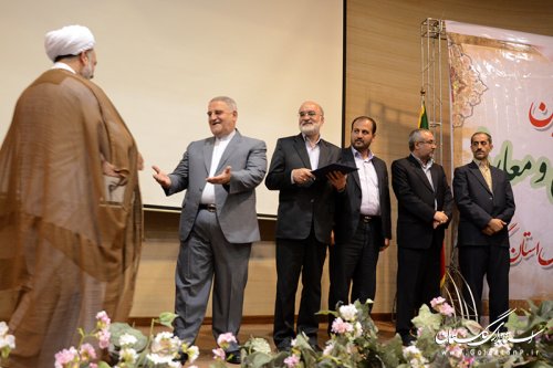 استاندار گلستان: حساسیت ما پاک دستی و پاک چشمی در دستگاههای اجرایی است 