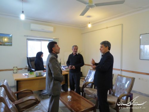 بازدید سرزده فرماندار از مدیریت کمیته امداد امام خمینی (ره) و جهاد کشاورزی