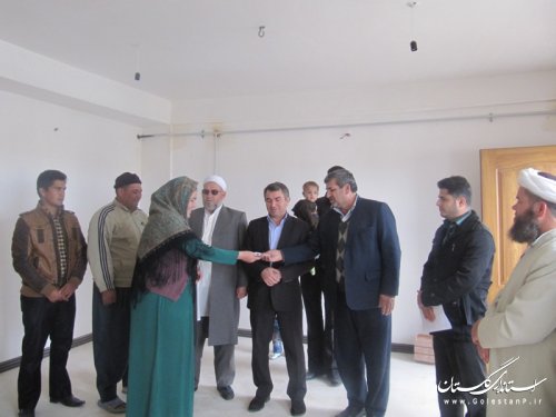 واگذاری 20واحد مسکن مهر توسط فرماندار گمیشان