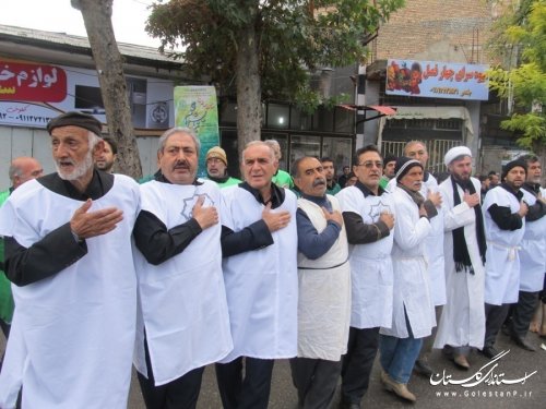 حضور استاندار در عزاداری باشکوه و اقامه نماز ظهر عاشورا در رامیان