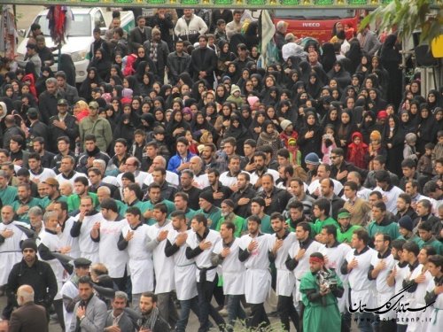 حضور استاندار در عزاداری باشکوه و اقامه نماز ظهر عاشورا در رامیان