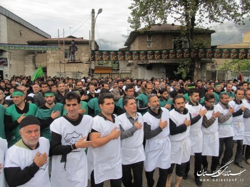 حضور استاندار در عزاداری باشکوه و اقامه نماز ظهر عاشورا در رامیان