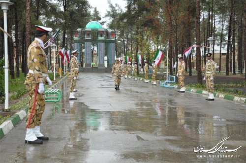 حضور معاون رییس جمهور در امور مجلس در بدو ورود به شهرستان گنبدکاووس در گلزار شهدای گمنام 