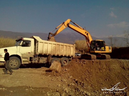 جلوگیری از برداشت بی رویه  مصالح  بستر رودخانه در صادق آباد گالیکش