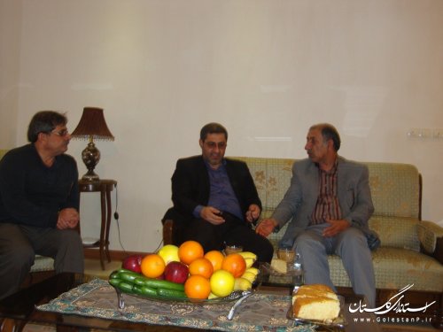 دیدار فرماندار مینودشت با خانواده های آزاده و جانباز شهرستان 