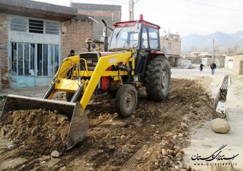 شرکت تعاونی دهیاریهای بخش لوه، بهسازی معابر روستاهای این بخش را اجرا می کند