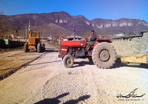 شرکت تعاونی دهیاریهای بخش لوه، بهسازی معابر روستاهای این بخش را اجرا می کند