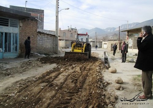 شرکت تعاونی دهیاریهای بخش لوه، بهسازی معابر روستاهای این بخش را اجرا می کند