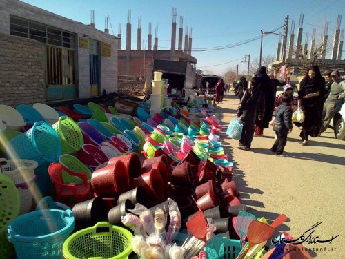 خیابان قائم روستای صادق آباد جهت ساماندهی بهتر بازار هفتگی خط کشی شد