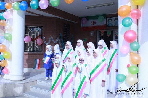 برگزاری جشن انقلاب در روستای کفشگیری با حضور فرماندار گرگان