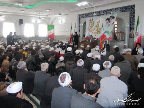 جشن انقلاب با حضورحضرت آیت الله نورمفیدی در مسجد نور سیمین شهر برگزار شد
