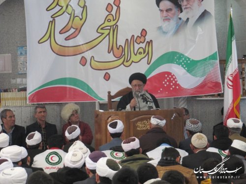 جشن انقلاب با حضورحضرت آیت الله نورمفیدی در مسجد نور سیمین شهر برگزار شد