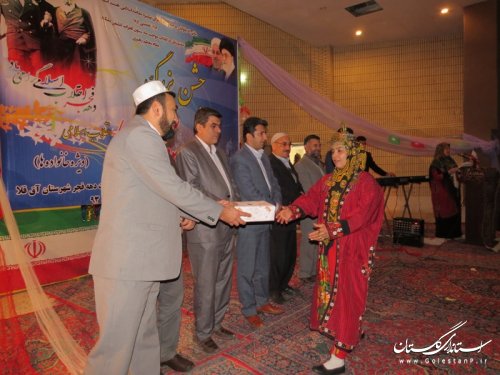 جشن بزرگ پیروزی بمناسبت دهه مبارک فجر در شهرستان آق قلا برگزار  گردید