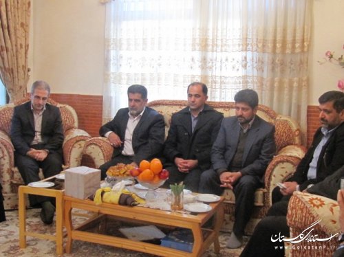 دیدار صمیمانه فرماندار کردکوی با خانواده شهدا و ایثارگران