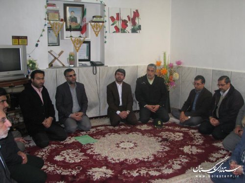 دیدار فرماندار کلاله با جمعی از خانواده شهدا