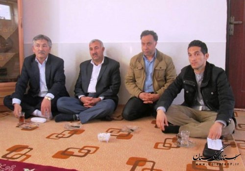 بخشدار لوه با خانواده شهدا روستای صادق آباد و تنگراه دیدار کرد