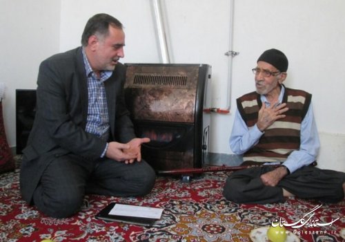بخشدار لوه با خانواده شهدا روستای صادق آباد و تنگراه دیدار کرد