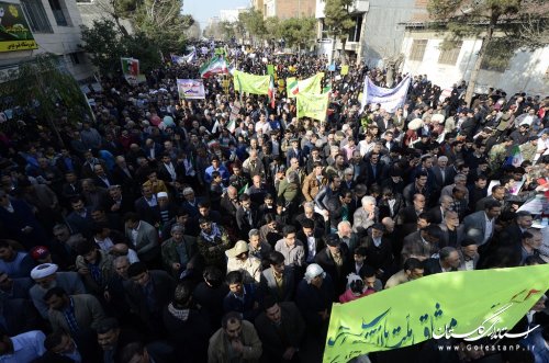 امروز ایران رمز و راز تمام انقلاب های جهانی شده است