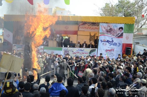 امروز ایران رمز و راز تمام انقلاب های جهانی شده است