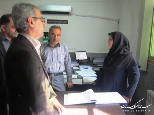 بازدید سرزده فرماندار کردکوی از ادارات شهرستان