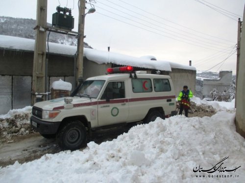 نجات بیمار دیابتی گرفتار در برف و کولاک شهرستان گالیکش