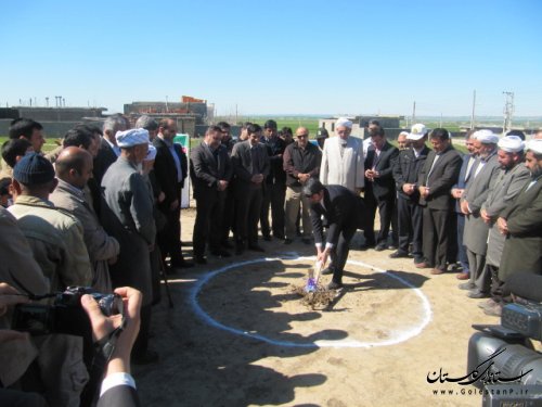 کلنگ احداث یک مدرسه خیریه 6 کلاسه در شهر فراغی کلاله به زمین زده شد