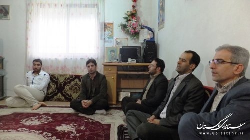 دیدار فرماندار از چند مددجو تحت پوشش بهزیستی