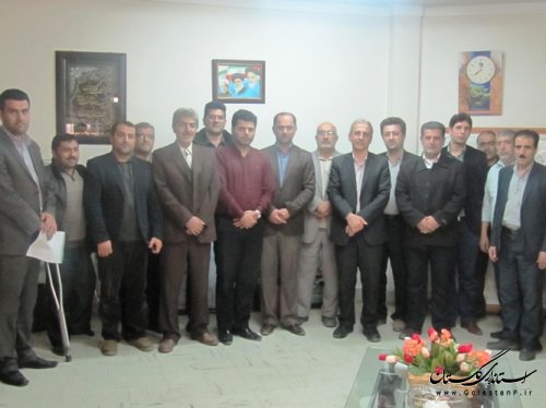 نشست صمیمی فرماندار کردکوی با کارکنان فرمانداری در آخرین ساعت کاری سال 93