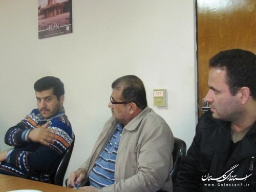 نشست صمیمی فرماندار کردکوی با کارکنان فرمانداری در آخرین ساعت کاری سال 93