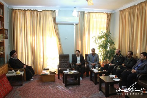دیدار فرماندار مرکز استان با حضرت آیت الله نورمفیدی