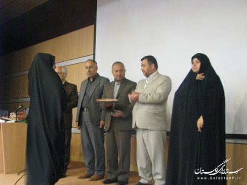 جامعه را از فاطمه ستایی به فاطمه شناسی سوق دهیم