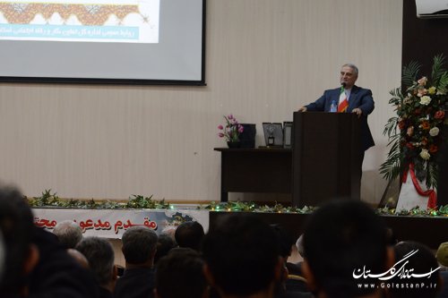 کارگران و کارفرمایان می توانند زمینه ساز توسعه ی استان شوند