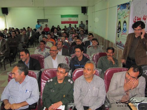 کارگران و کارفرمایان نمونه شهرستان گنبدکاووس تجلیل شدند